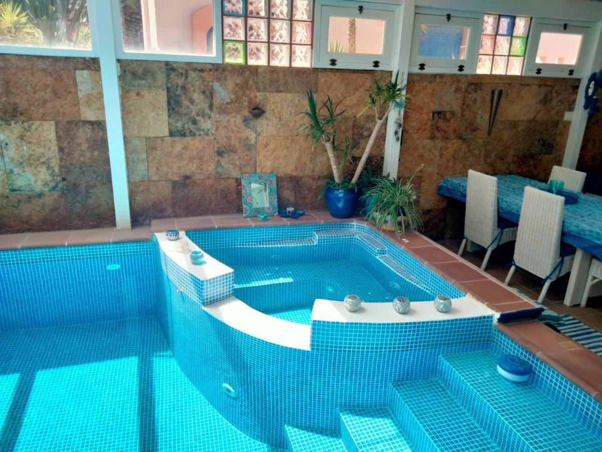 Villa Rosa meravigliosa con piscina interna Corralejo Esterno foto